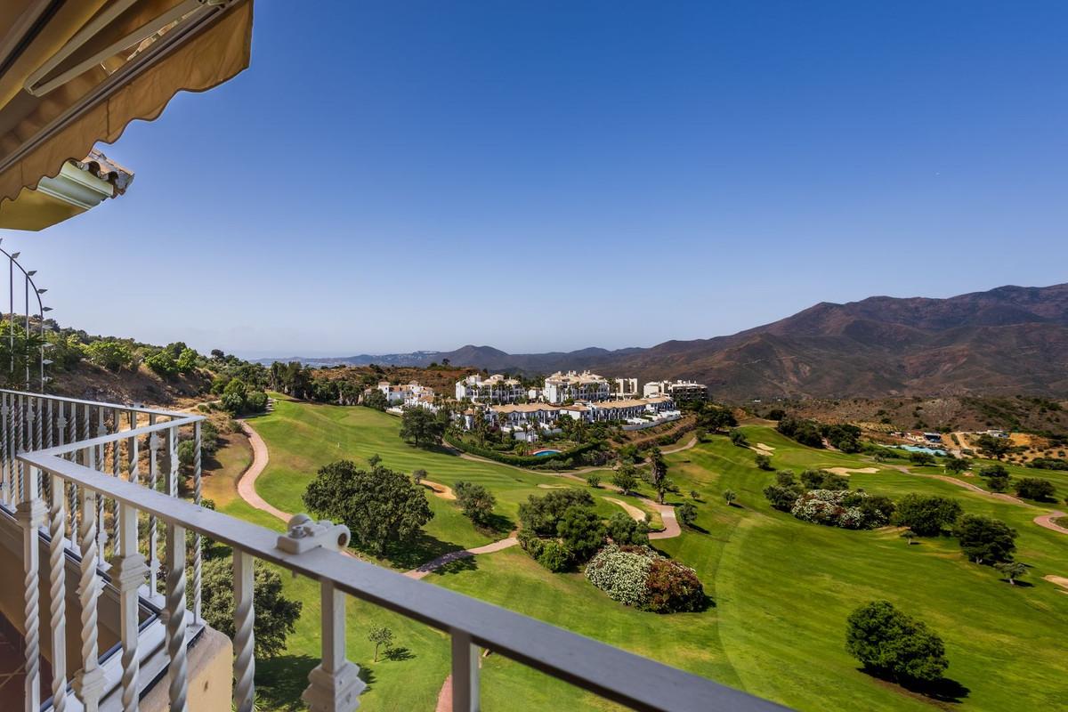 Apartment Penthouse Duplex in Alhaurin Golf
