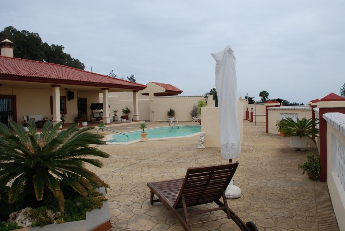 Villa Detached in Estepona