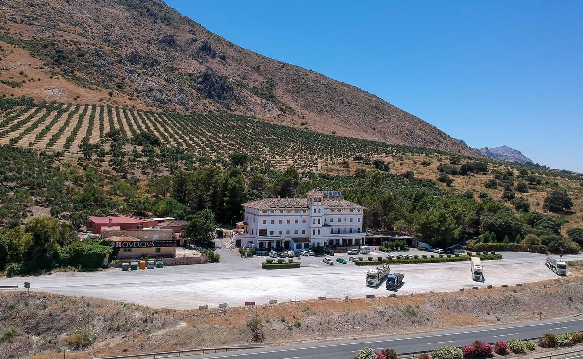 Commercial Hotel in Antequera