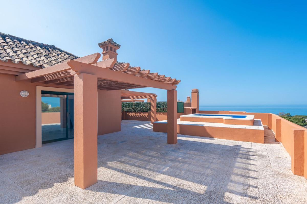 Apartment Ground Floor in Artola
