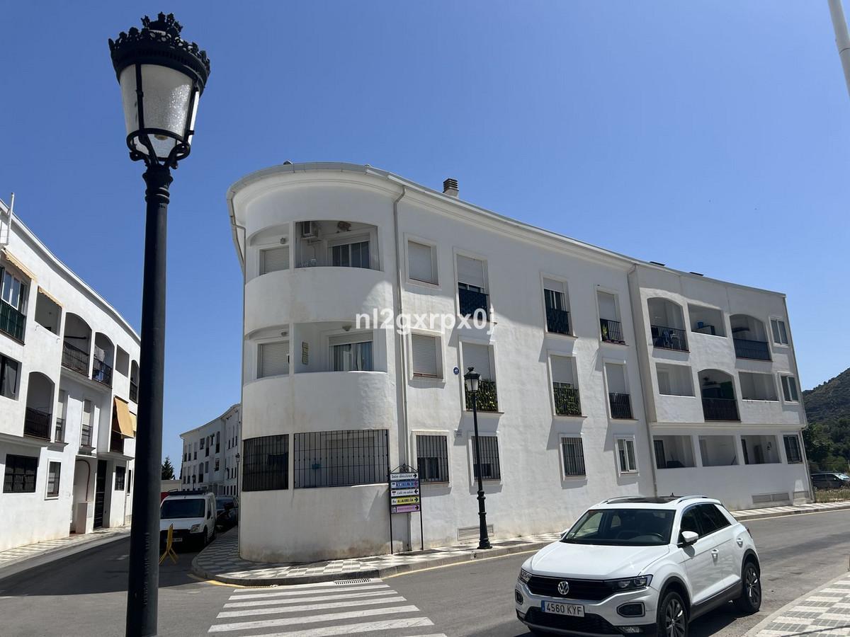 Apartment Penthouse in Ojén