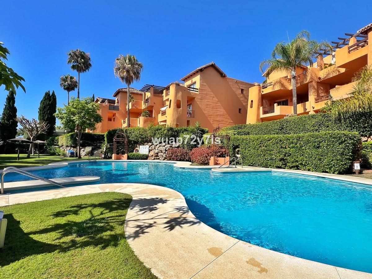 Apartment Middle Floor in Estepona