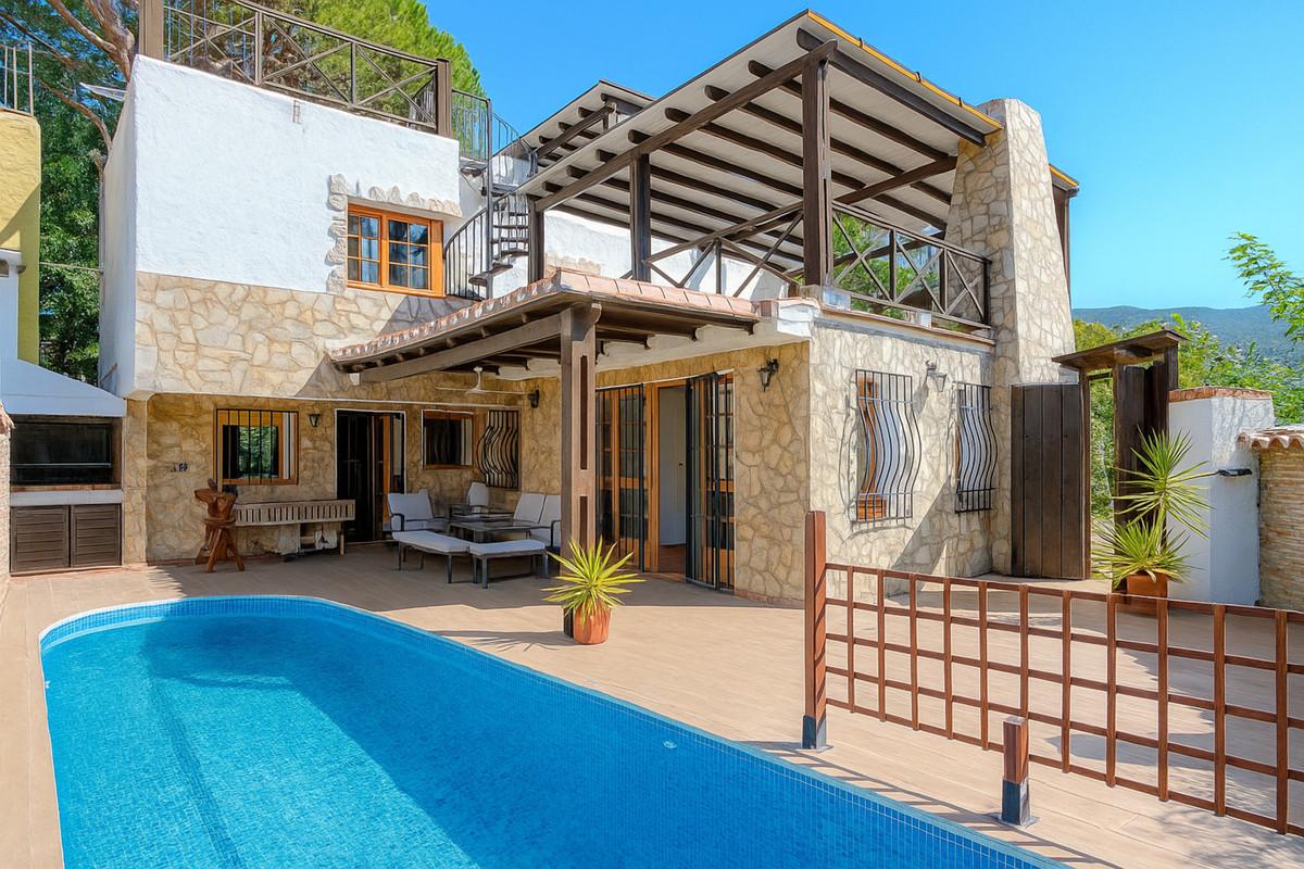 Villa Detached in The Golden Mile