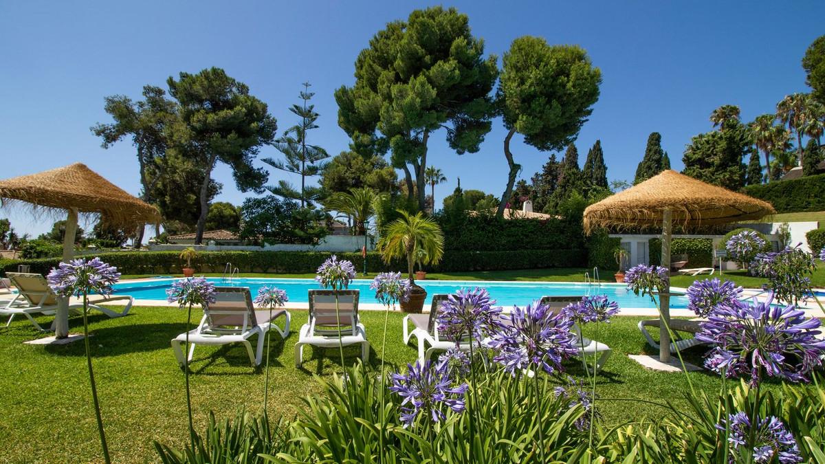Apartment Ground Floor in Los Monteros