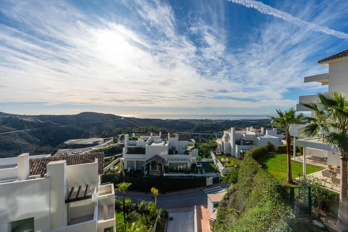 Apartment Middle Floor in Benahavís