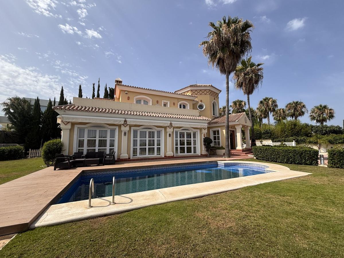 Villa Detached in Selwo