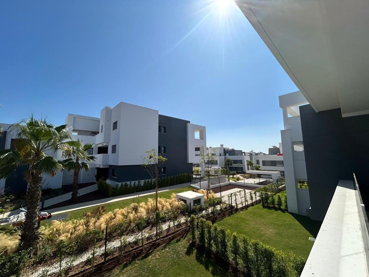Apartment Middle Floor in Estepona