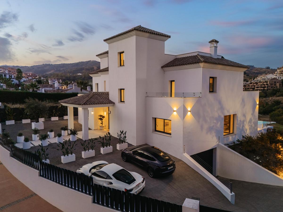 Villa Detached in Elviria