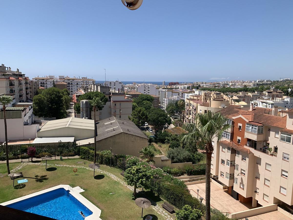 Apartment Middle Floor in Estepona