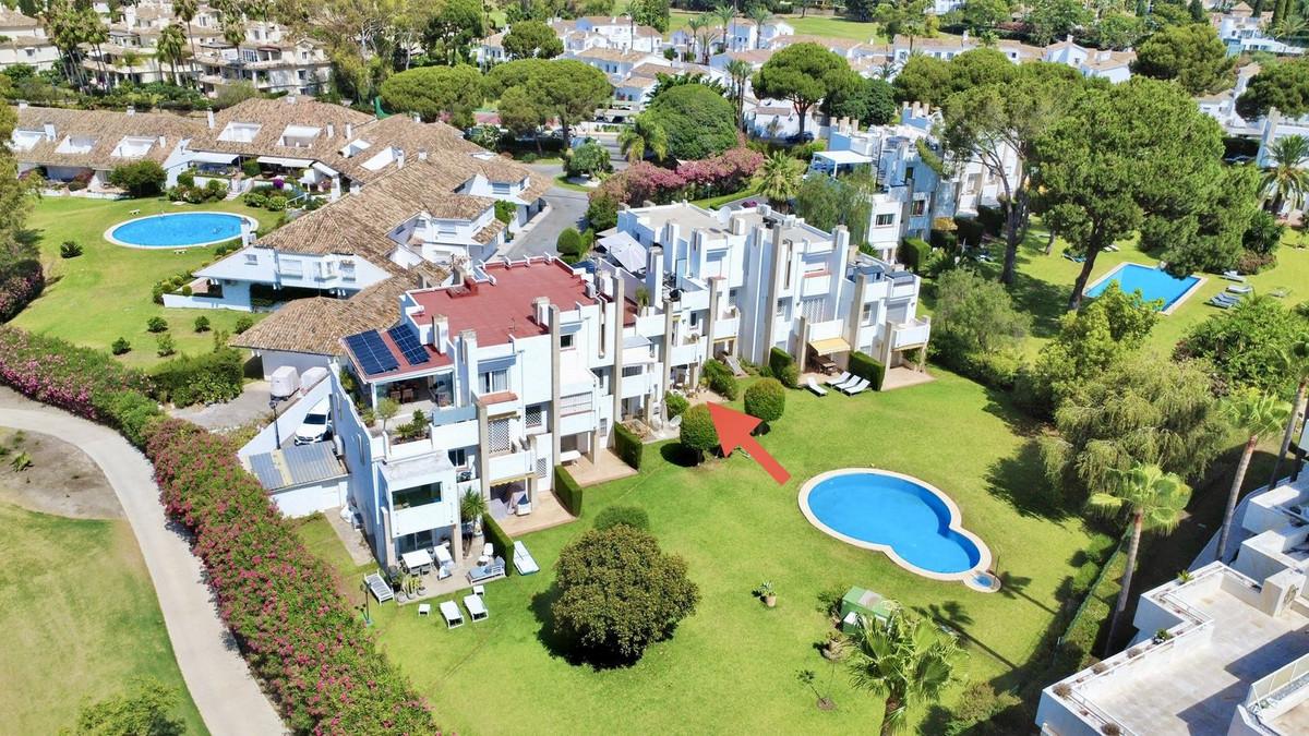 Townhouse Terraced in Nueva Andalucía