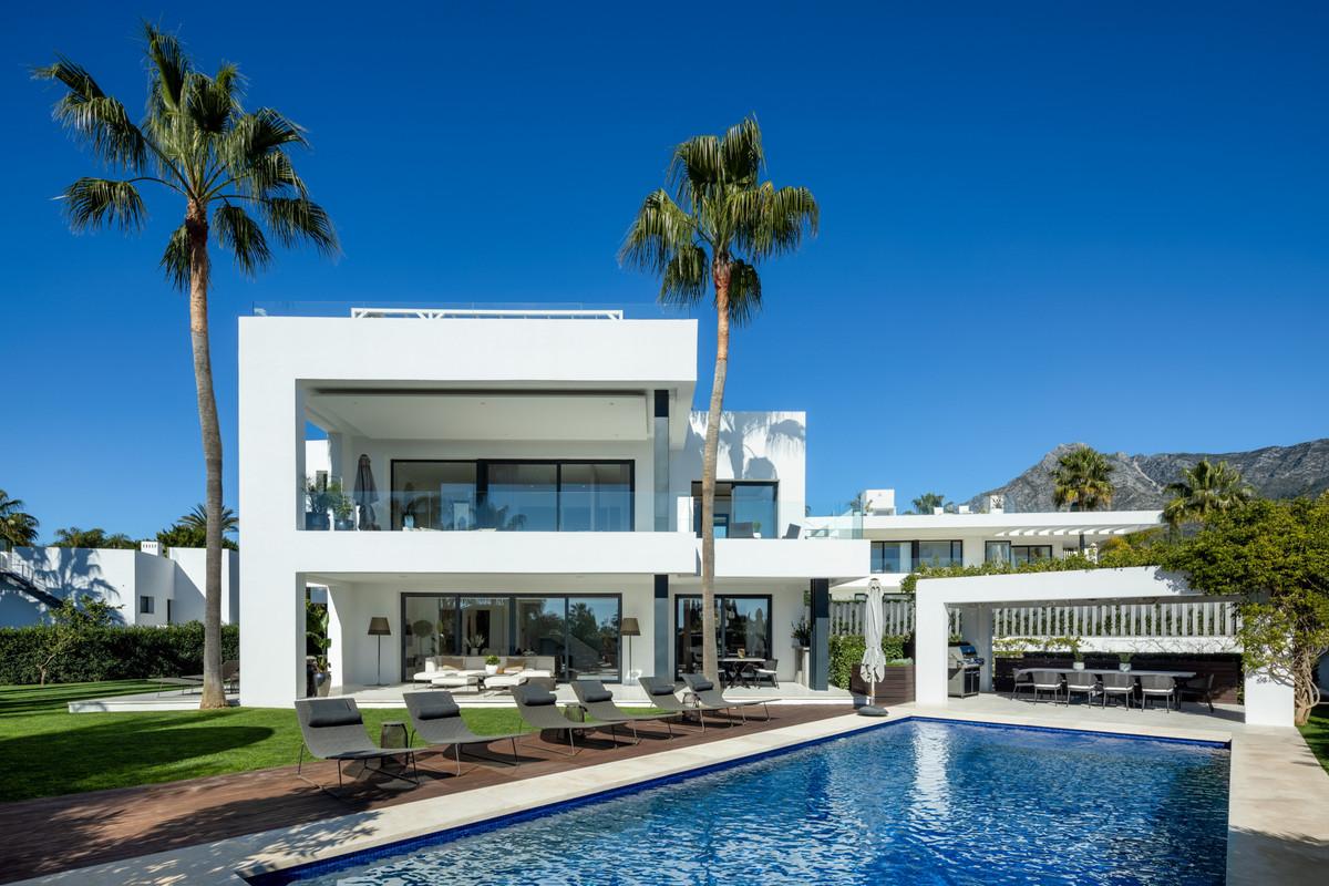 Villa Detached in The Golden Mile