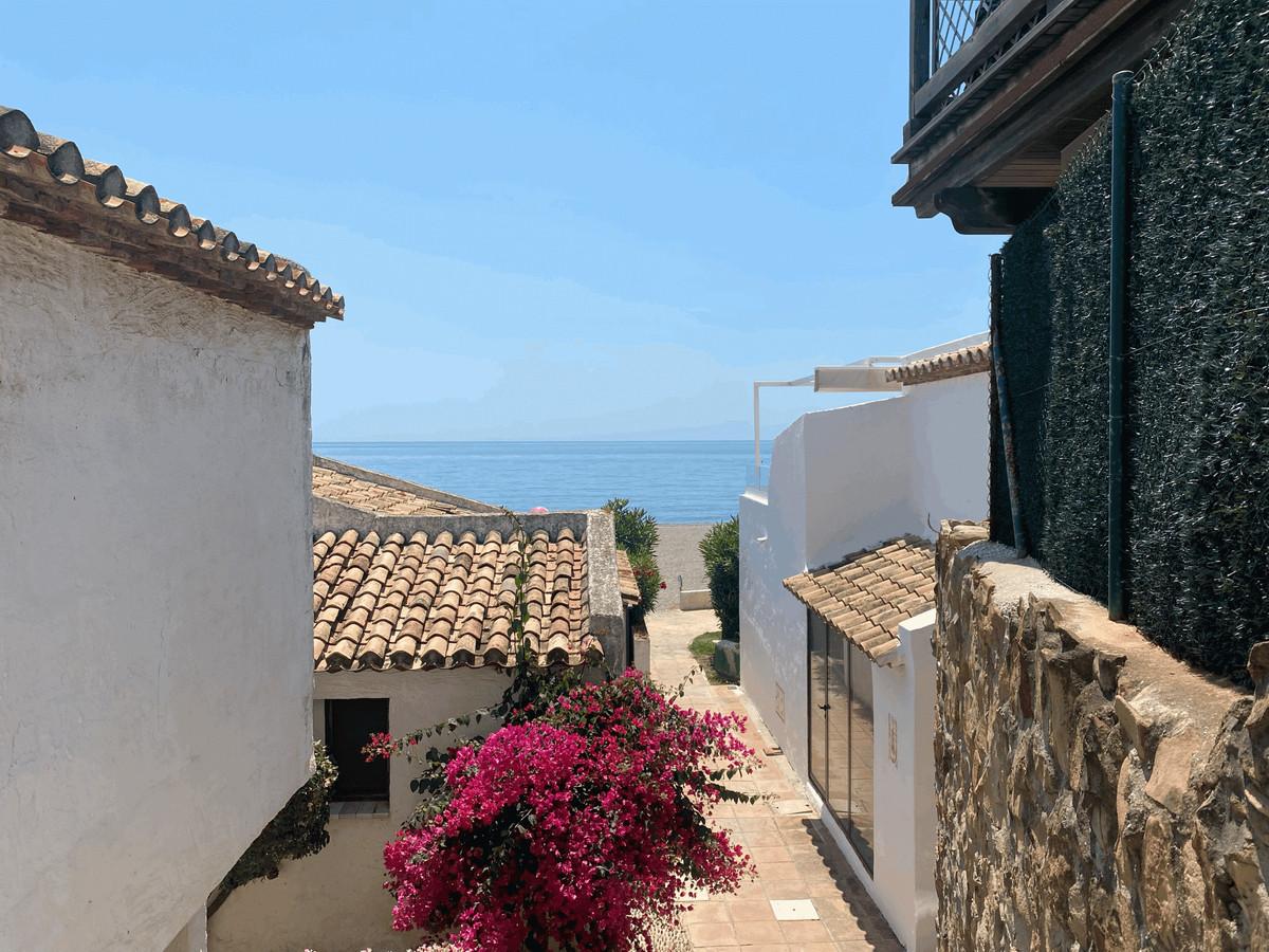 Apartment Middle Floor in Estepona