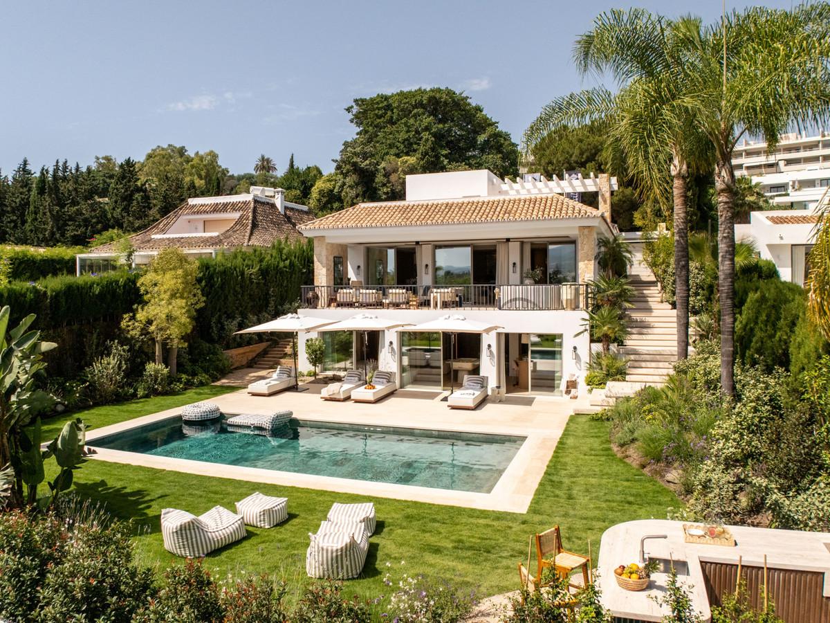 Villa Detached in Nueva Andalucía