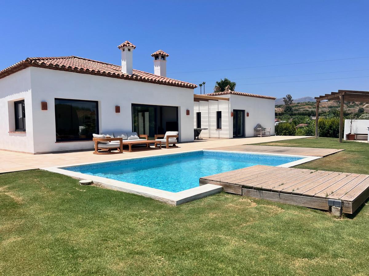 Villa Detached in Estepona