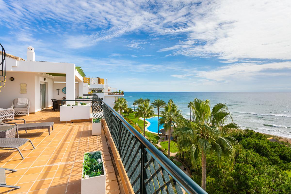 Apartment Penthouse in Calahonda