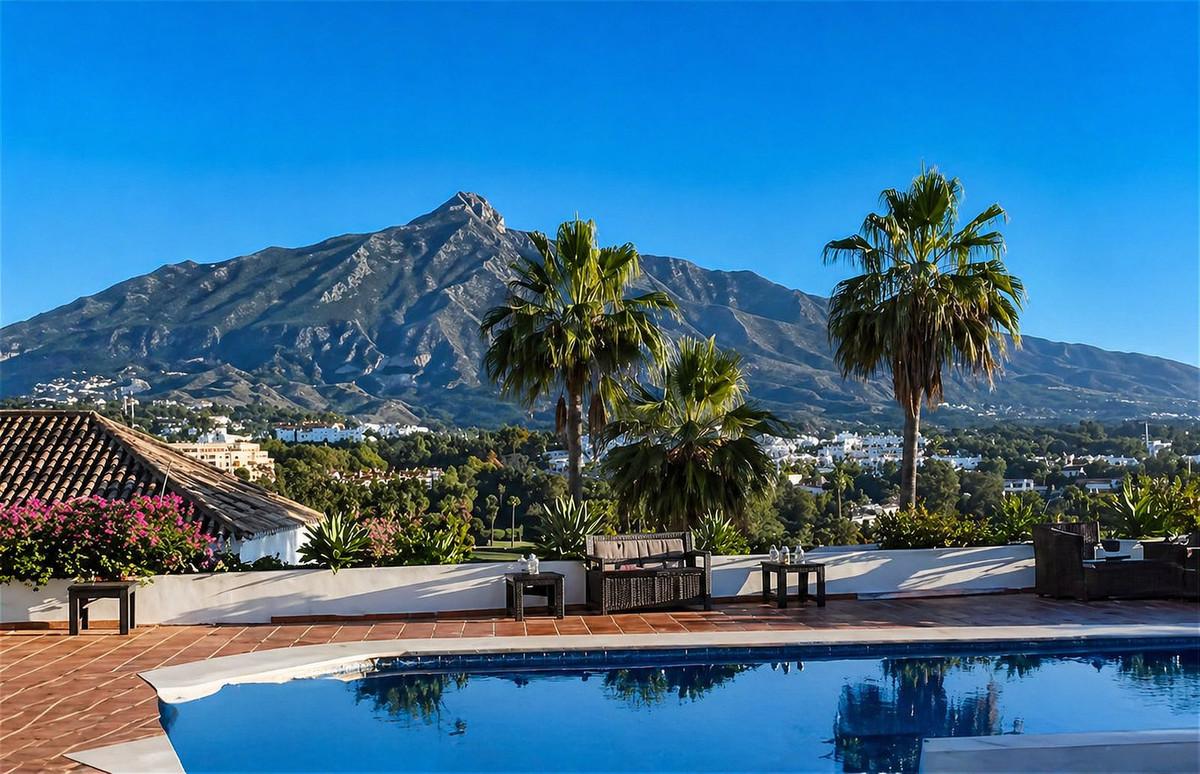 Villa Detached in Nueva Andaluc&iacute;a
