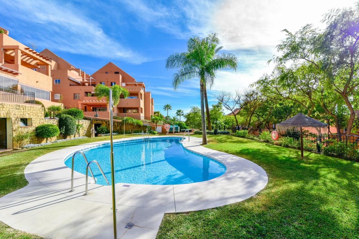 Apartment Middle Floor in Elviria