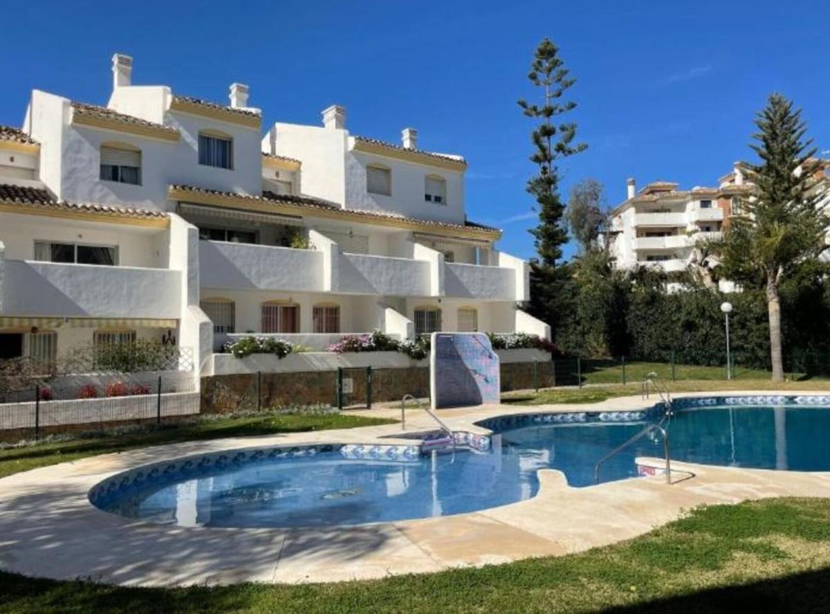 Apartment Penthouse in Calahonda