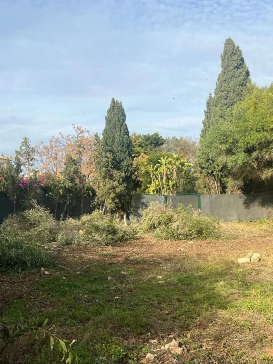 Plot Residential in Hacienda Las Chapas