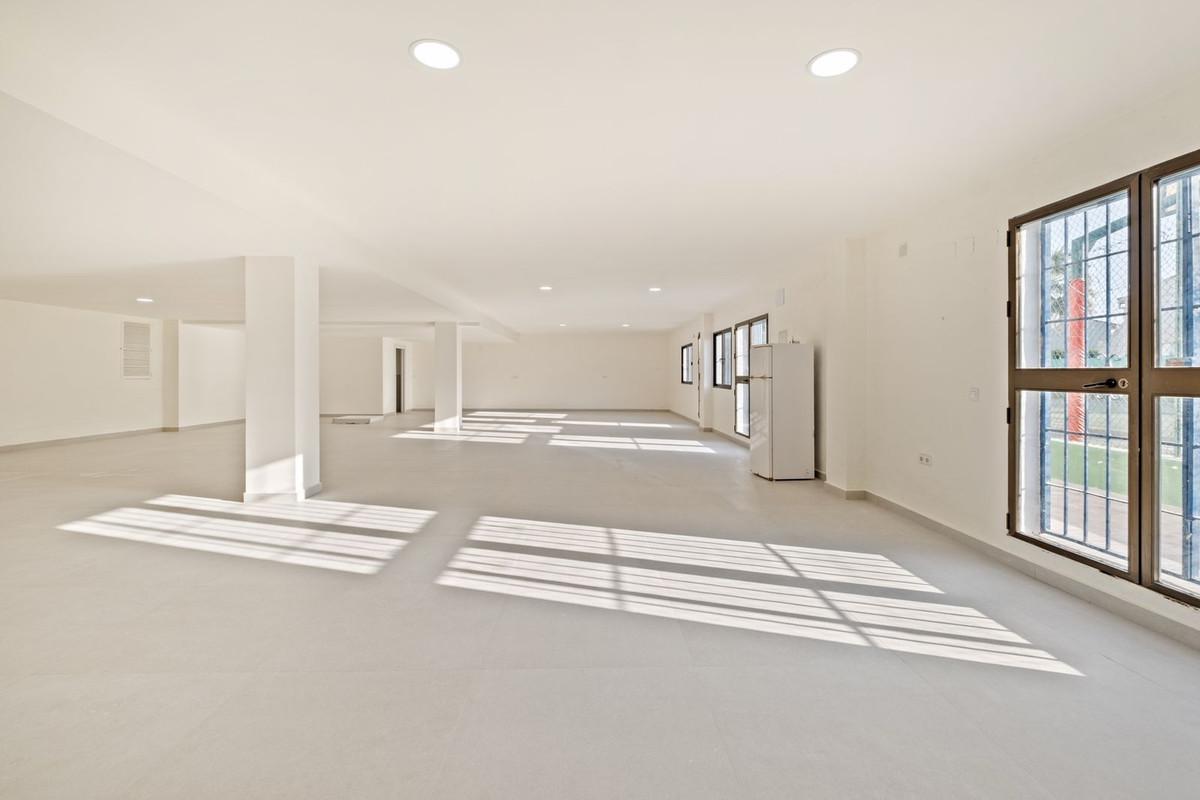 Commercial Office in Calahonda