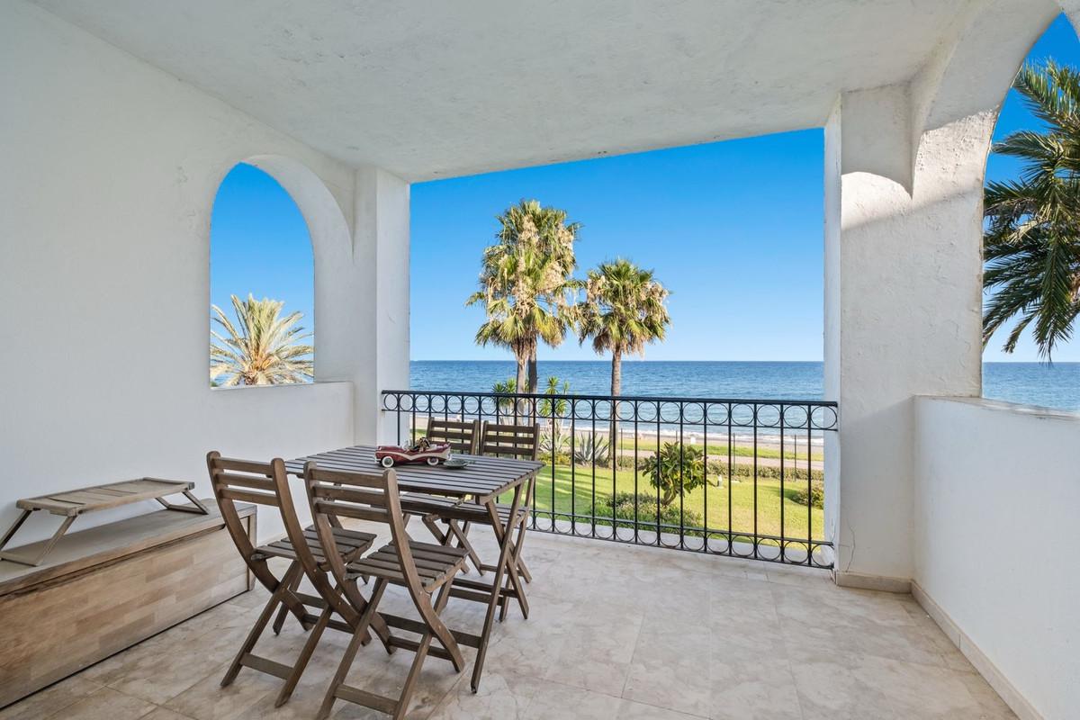 Apartment Middle Floor in Estepona