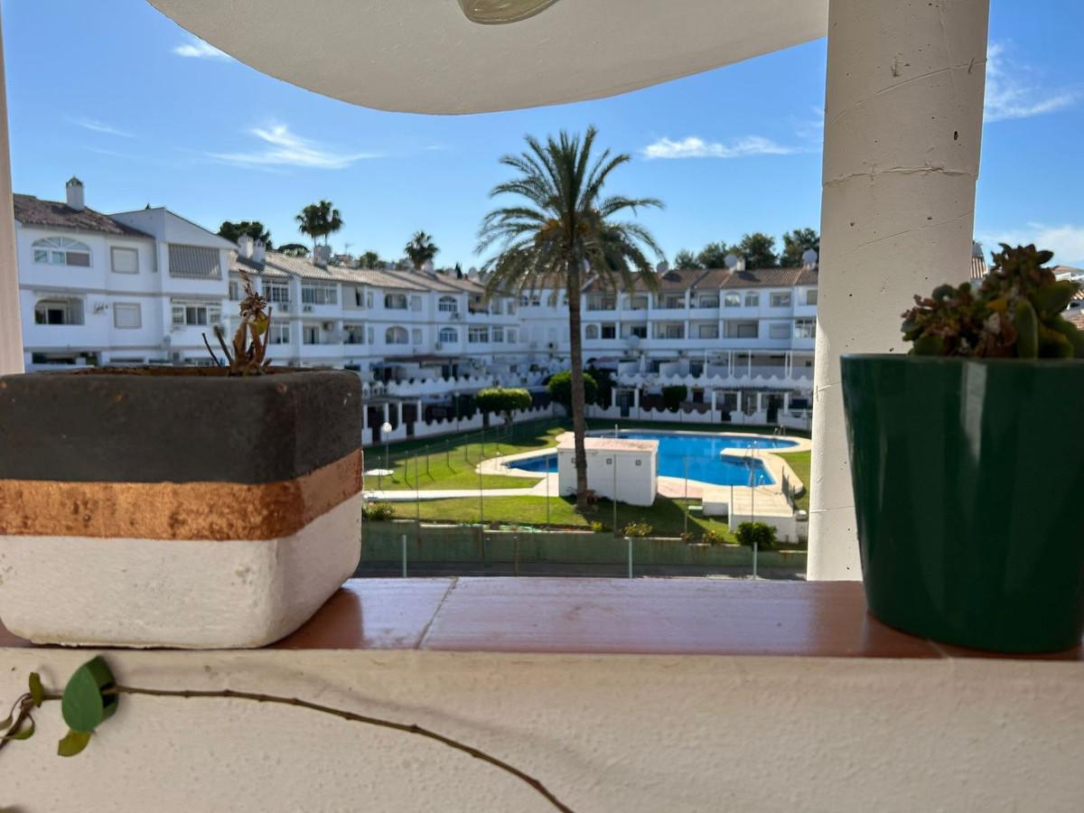 Apartment Middle Floor in Cerros del Aguila