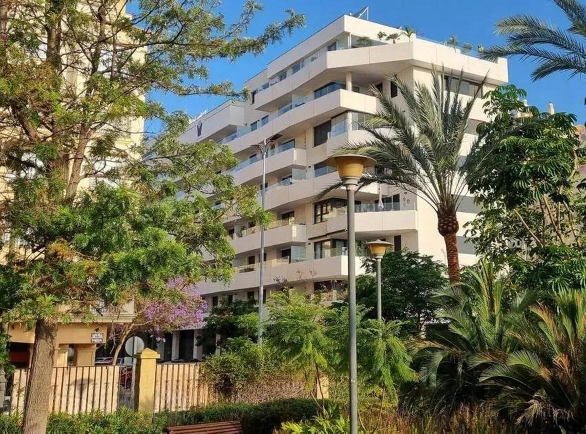 Apartment Penthouse in Estepona