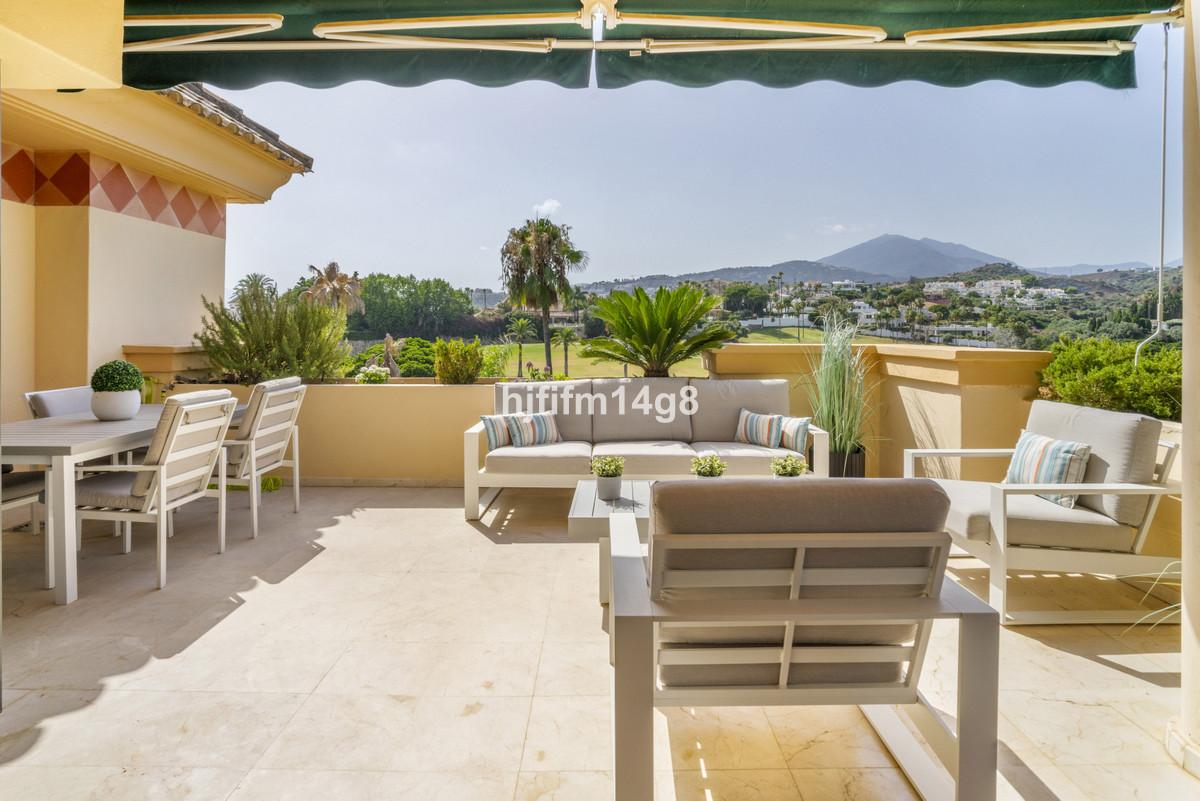 Apartment Penthouse Duplex in Nueva Andaluc&iacute;a