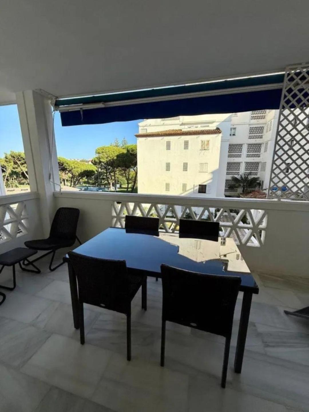 Apartment Middle Floor in Puerto Banús