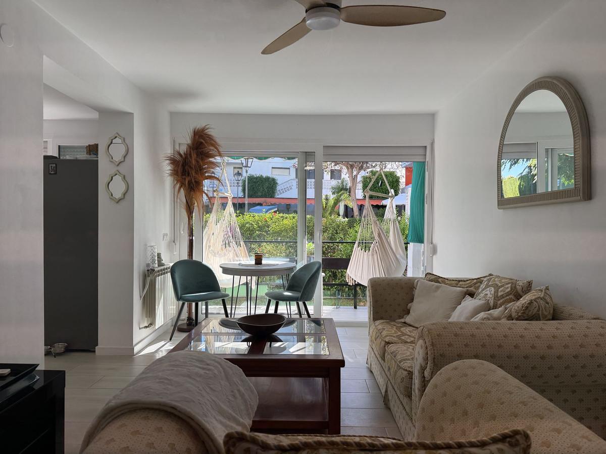 Apartment Middle Floor in Estepona