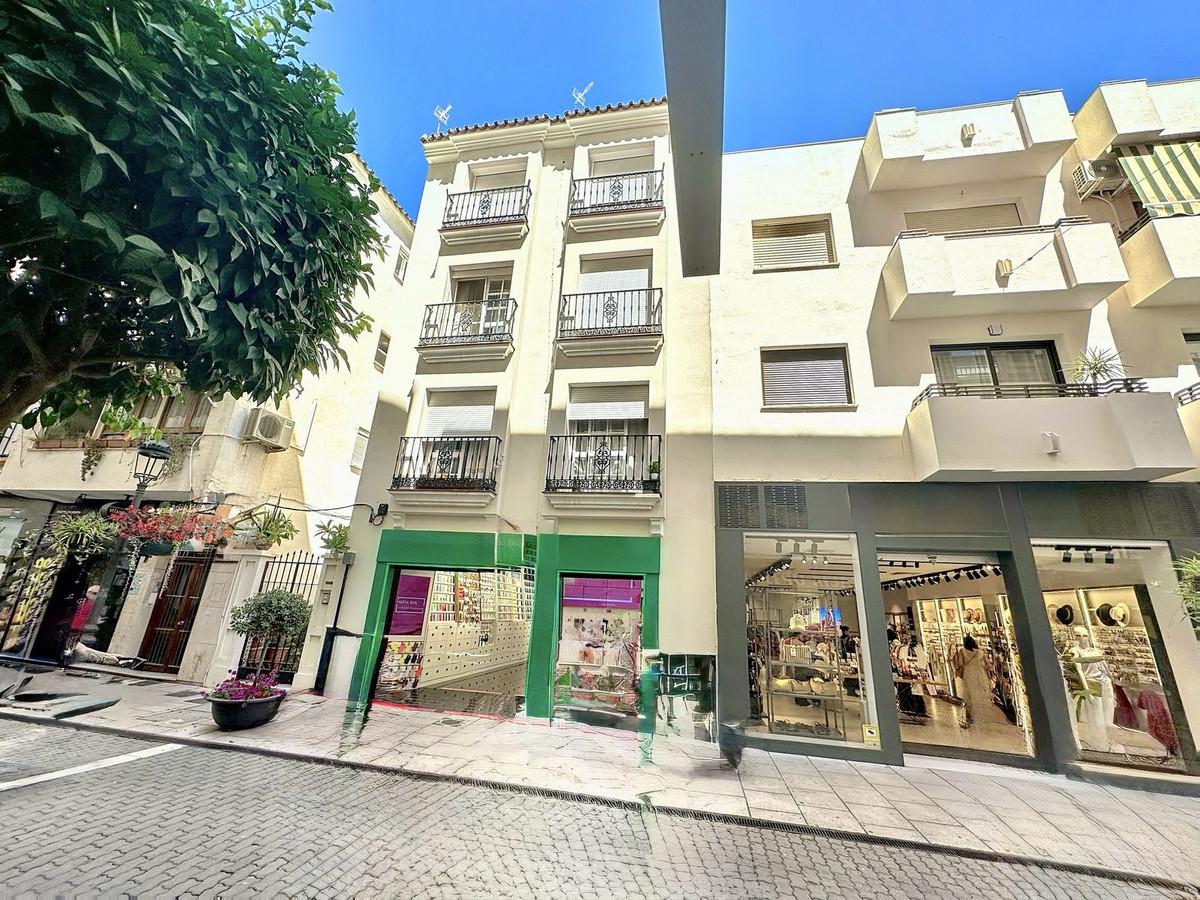 Apartment Middle Floor in Estepona