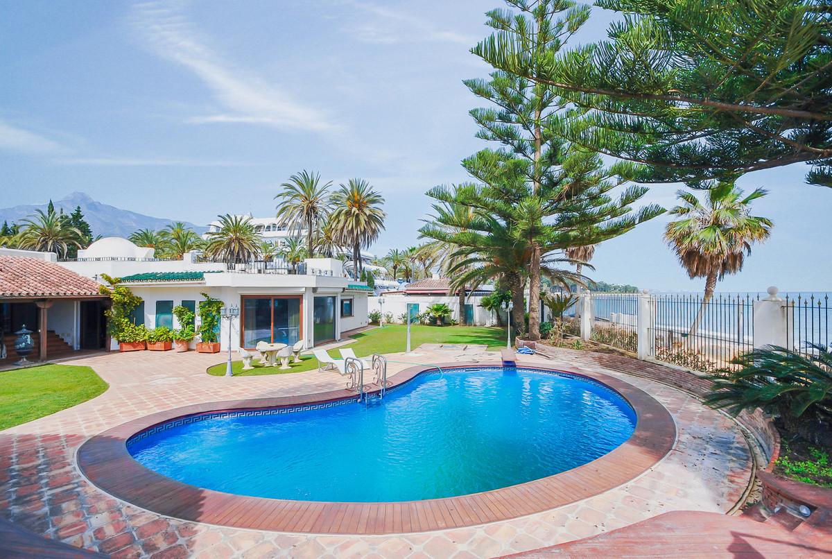 Villa Detached in The Golden Mile