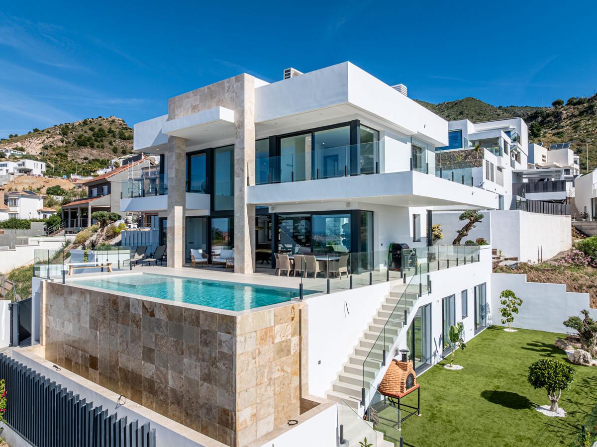 Villa Detached in Benalmadena Costa