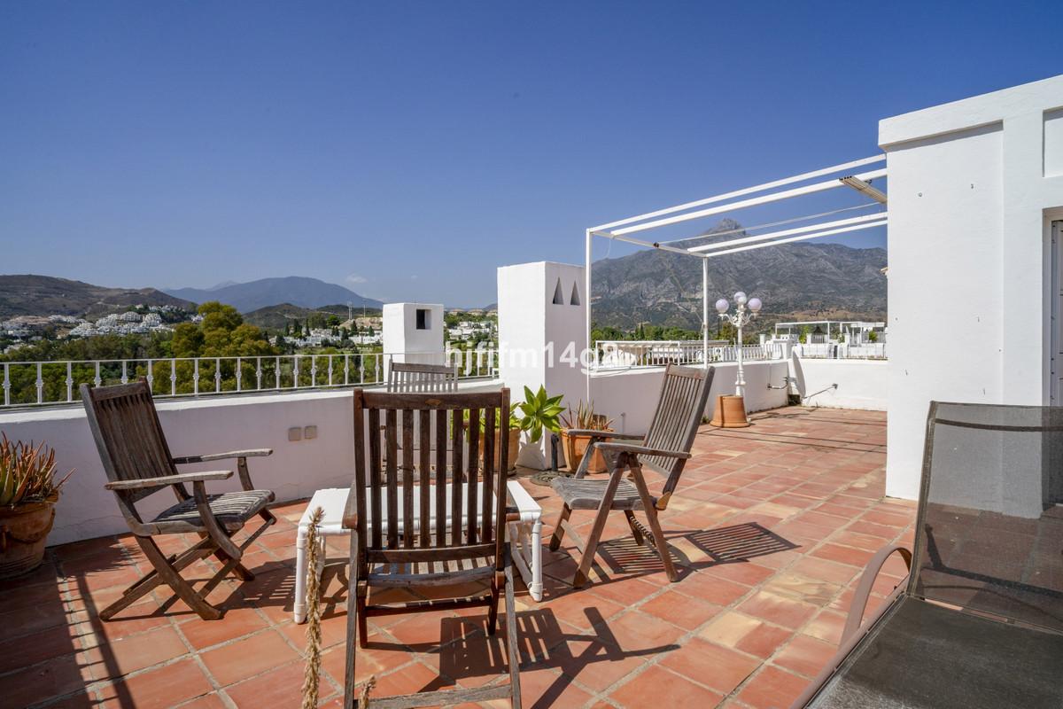 Townhouse Terraced in Nueva Andalucía