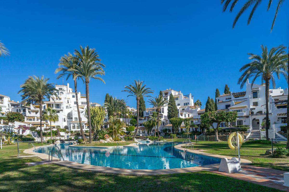 Apartment Ground Floor in Nueva Andalucía