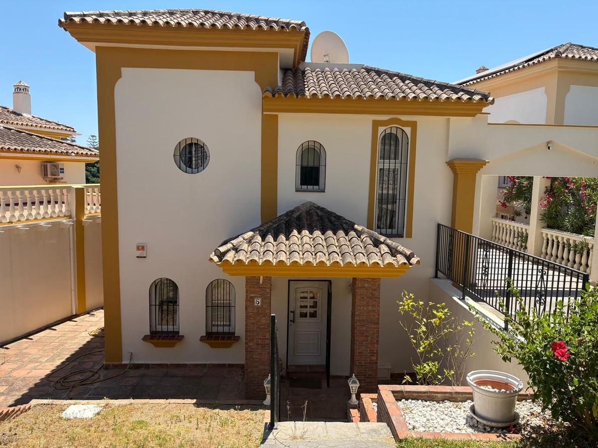 Villa Detached in Riviera del Sol
