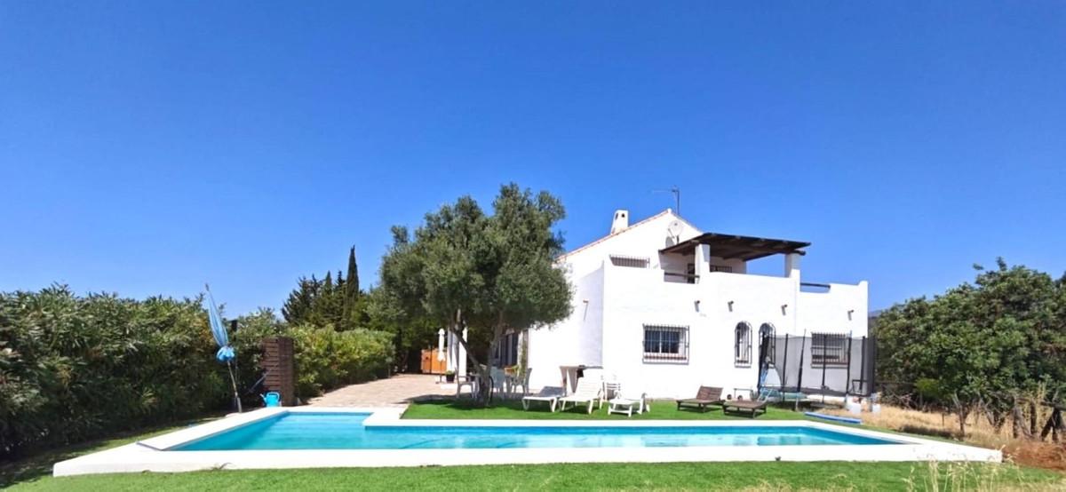Villa Detached in Estepona