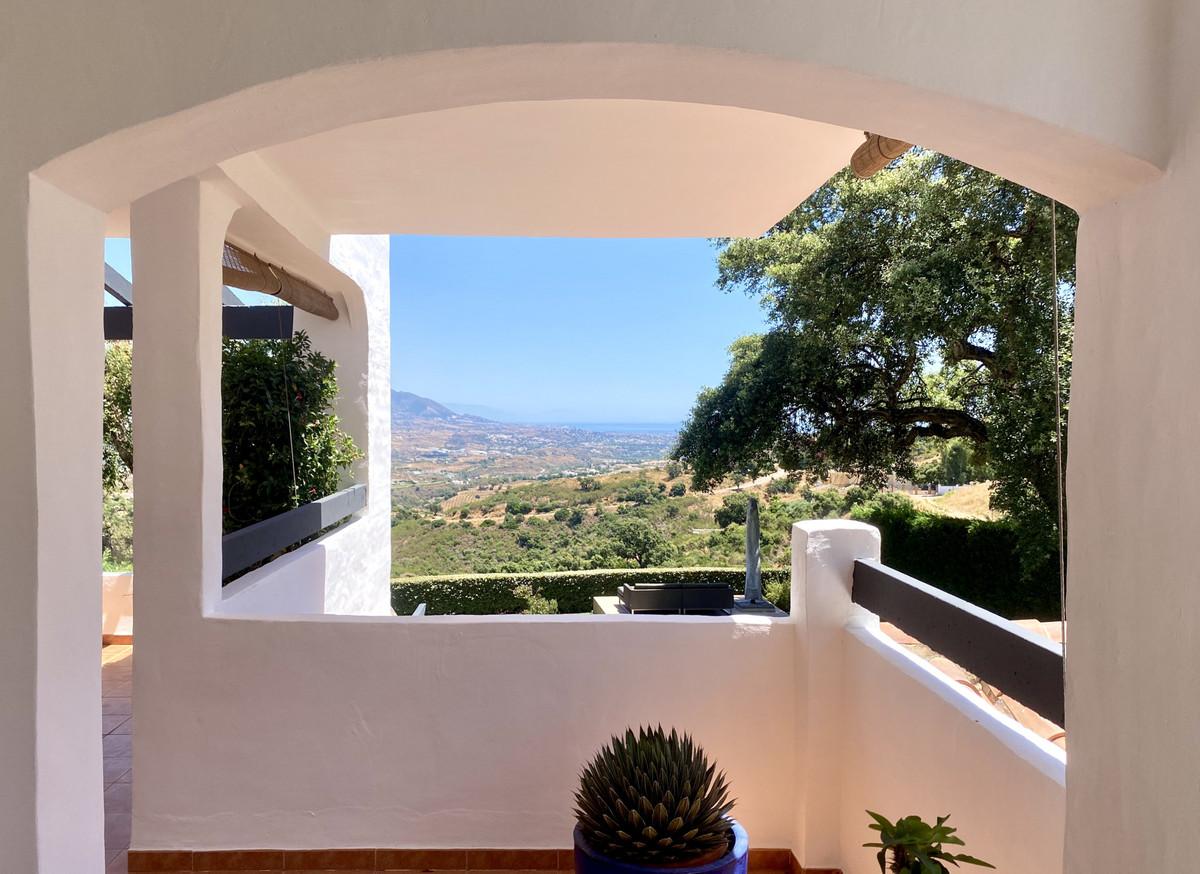 Apartment Middle Floor in La Mairena
