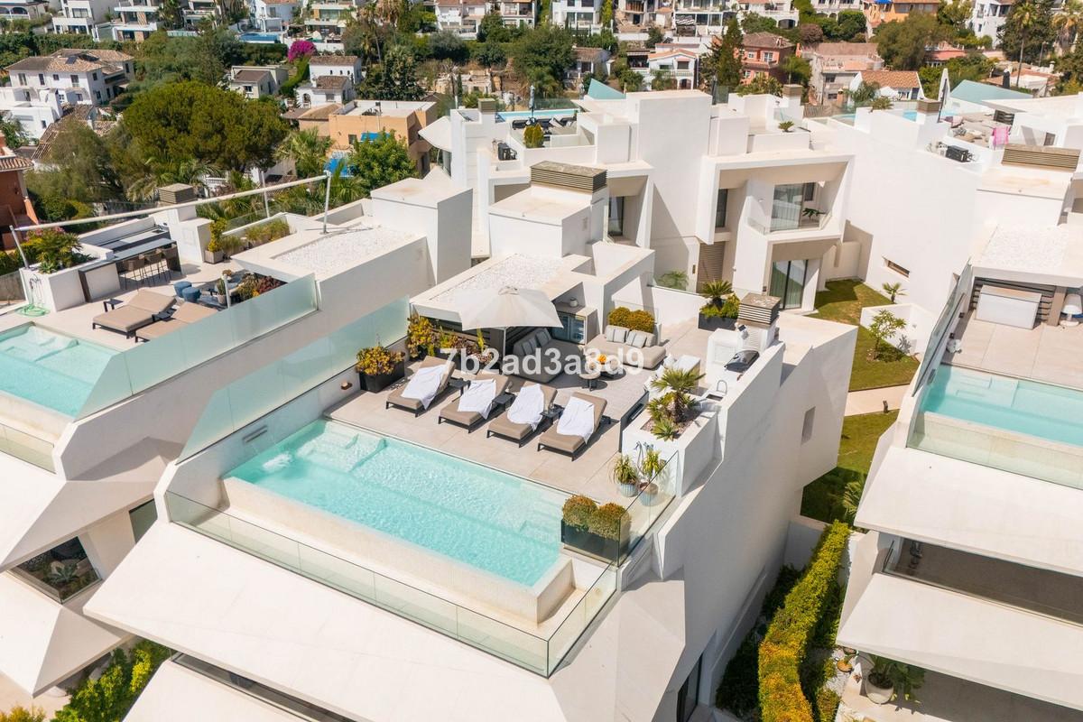 Villa Detached in Nueva Andalucía