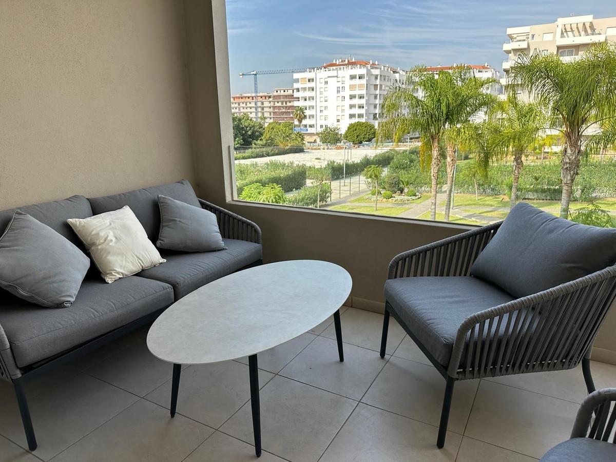 Apartment Middle Floor in Nueva Andalucía
