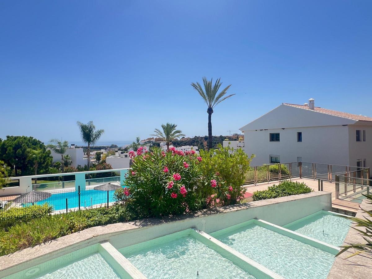 Apartment Middle Floor in Estepona