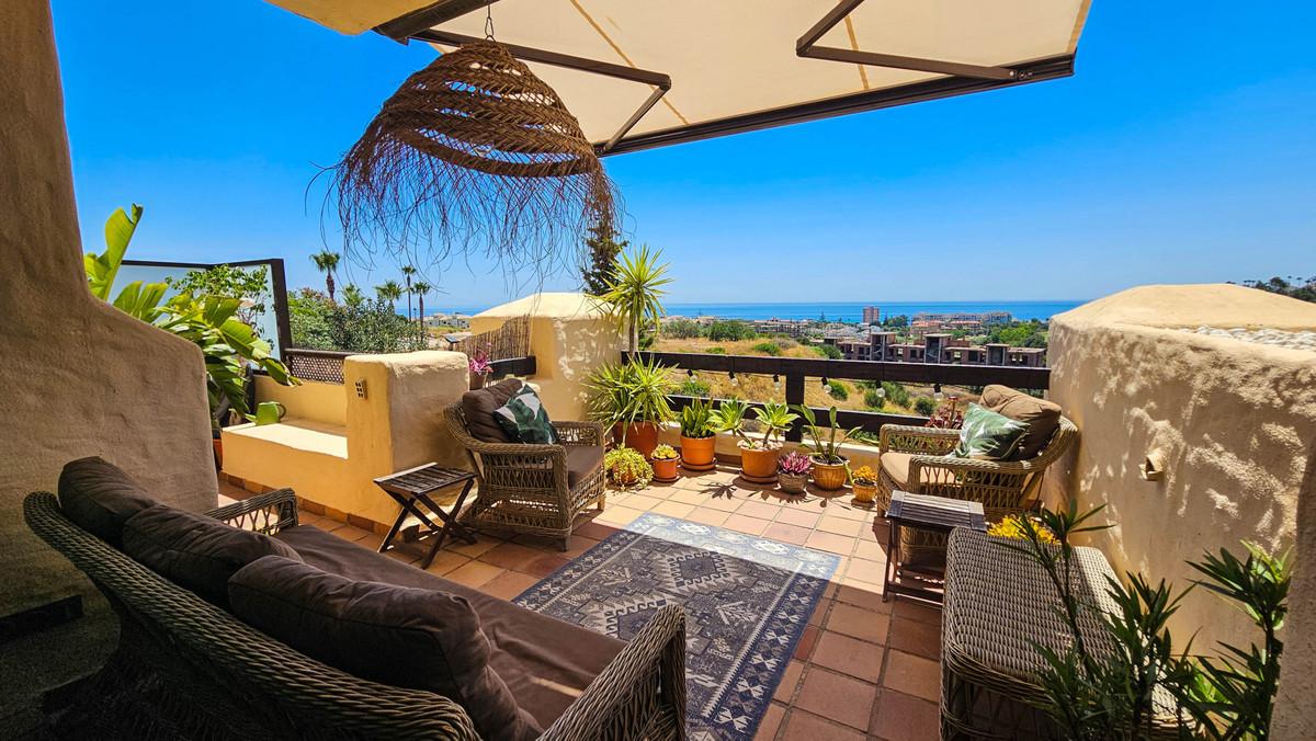 Apartment Middle Floor in La Duquesa