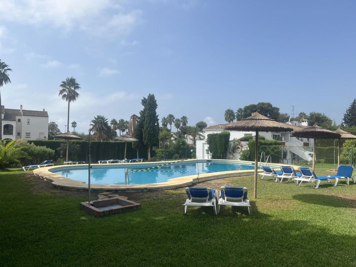 Apartment Ground Floor in El Paraiso