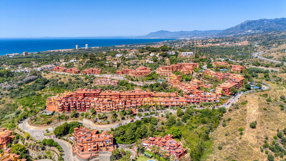 Apartment Middle Floor in Reserva de Marbella