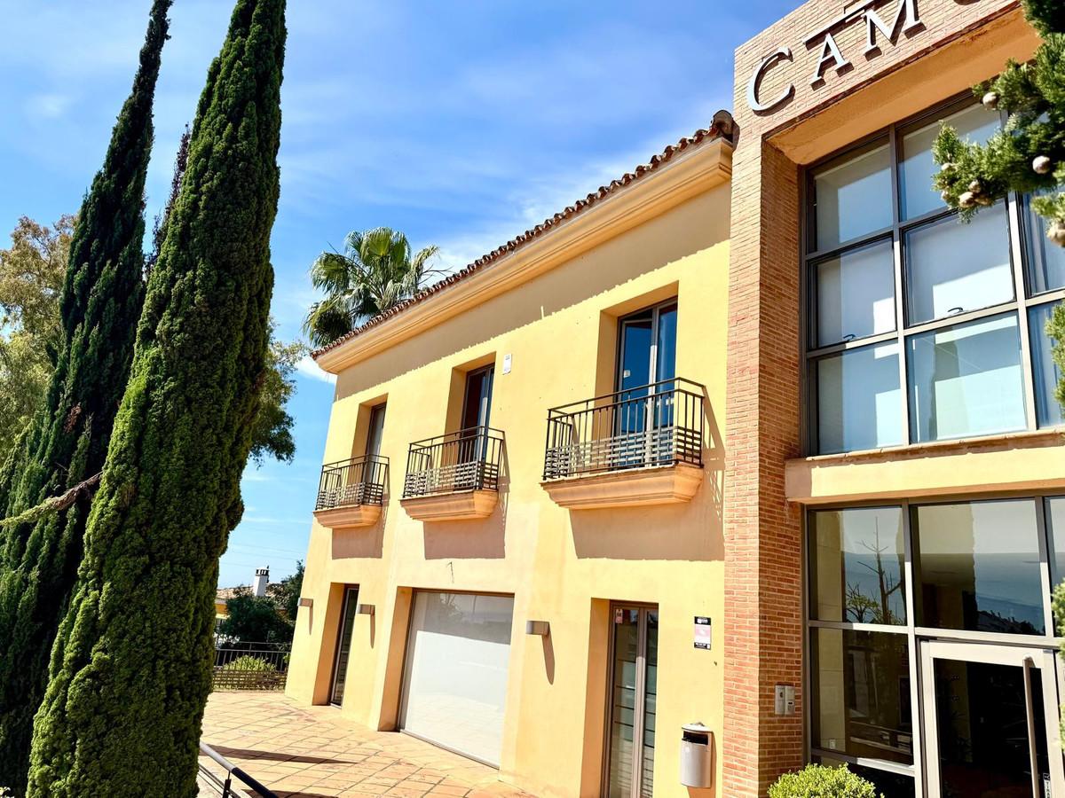 Commercial Office in Sierra Blanca