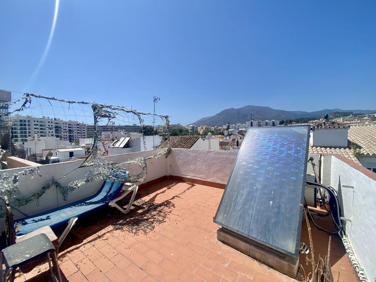 Villa Semi Detached in Estepona