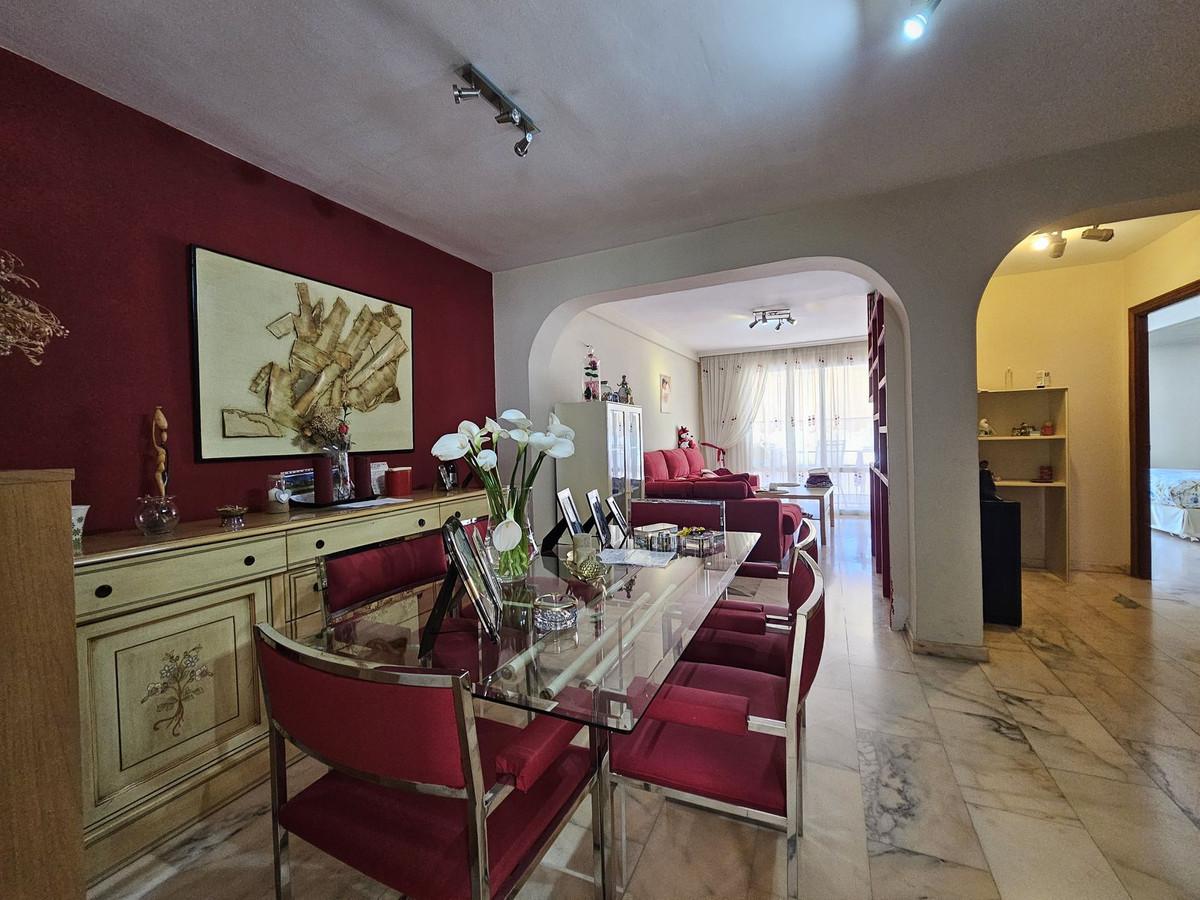 Apartment Penthouse in Estepona