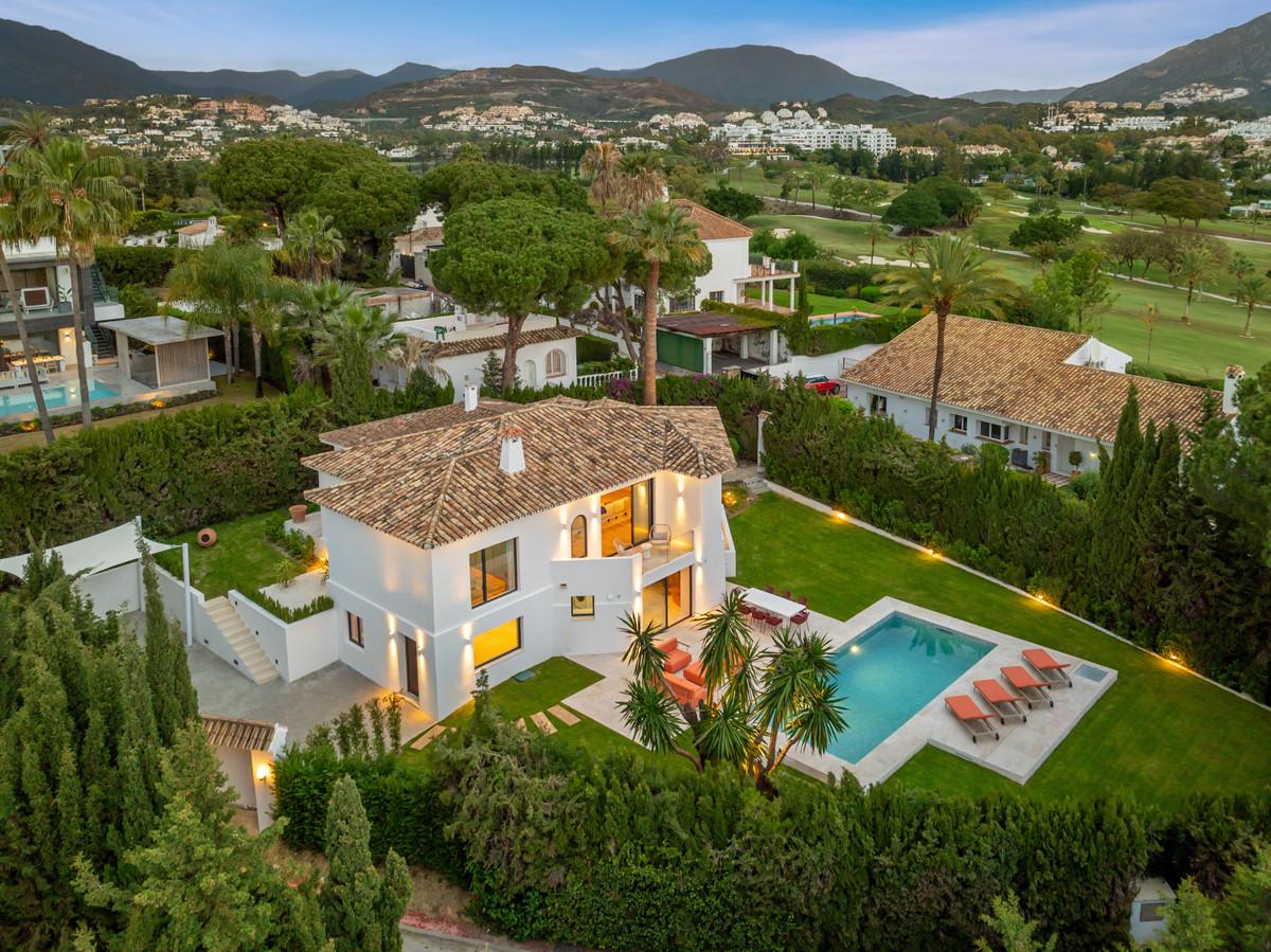 Villa Detached in Nueva Andalucía