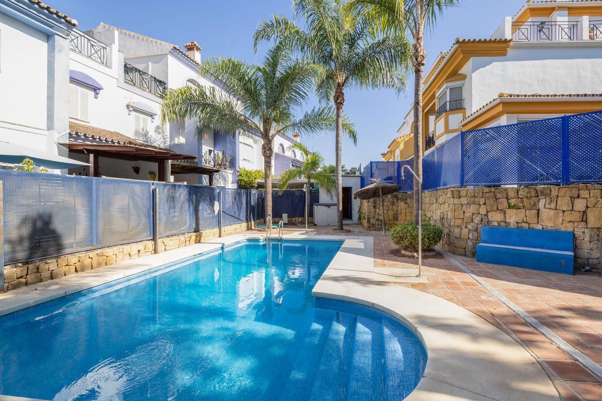 Townhouse Terraced in San Pedro de Alcántara