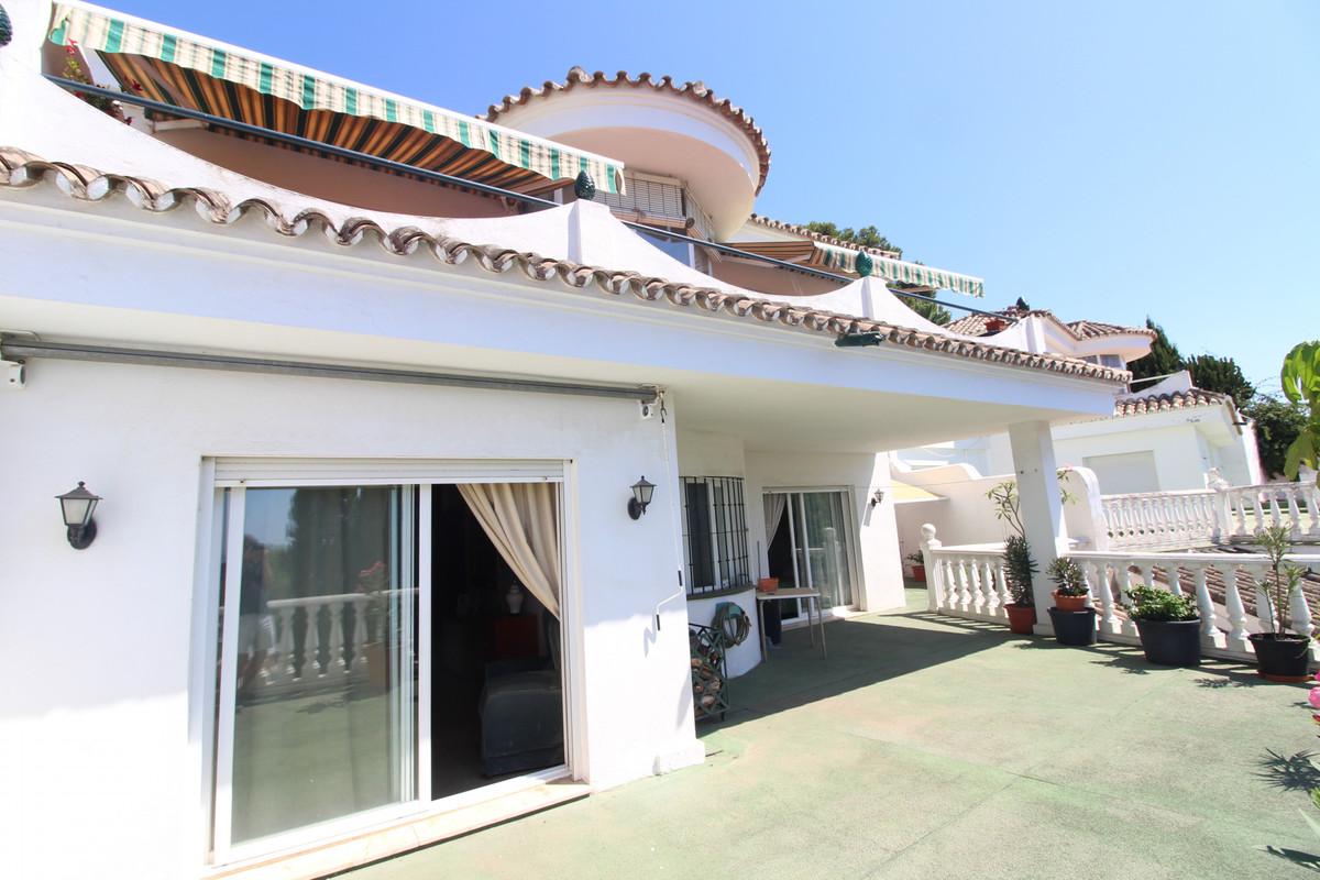 Villa Detached in Nueva Andalucía